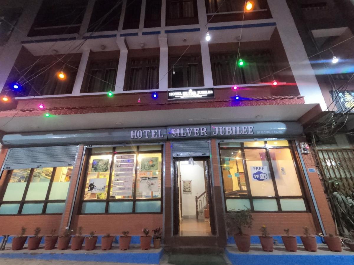 Hotel Silver Jubilee Catmandu Exterior foto