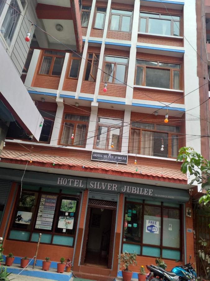 Hotel Silver Jubilee Catmandu Exterior foto